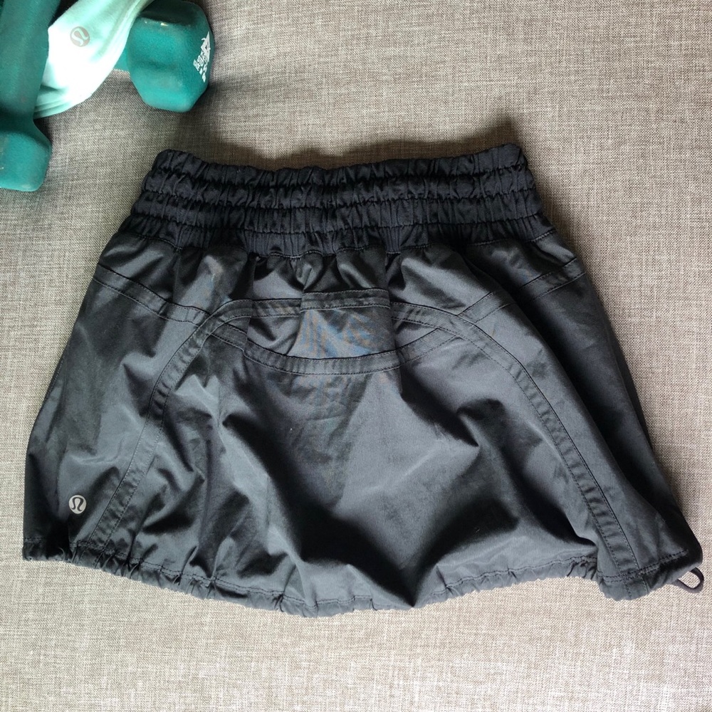 Lululemon Run Tracker Skirt (black)